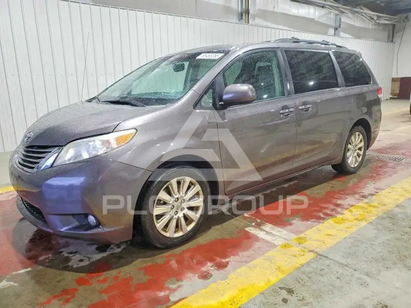 2014 Toyota SIENNA фото