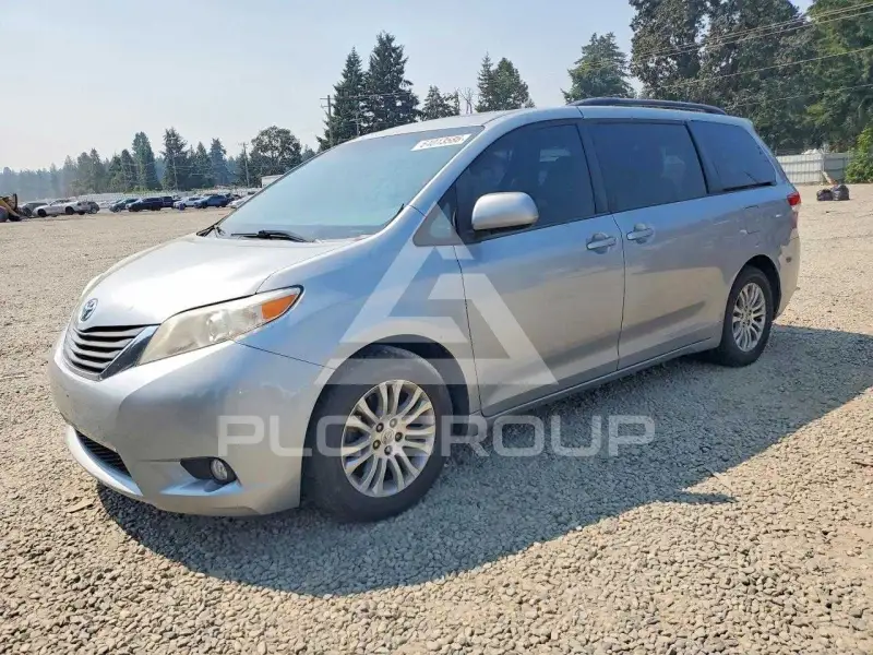 2014 Toyota SIENNA фото