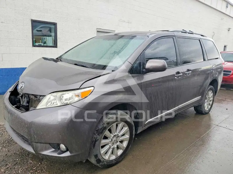 2014 Toyota SIENNA фото