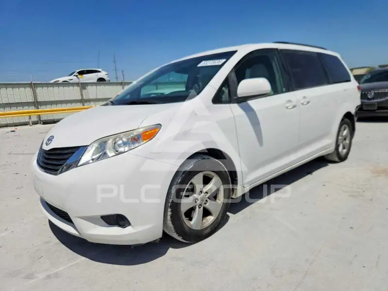 2014 Toyota SIENNA фото