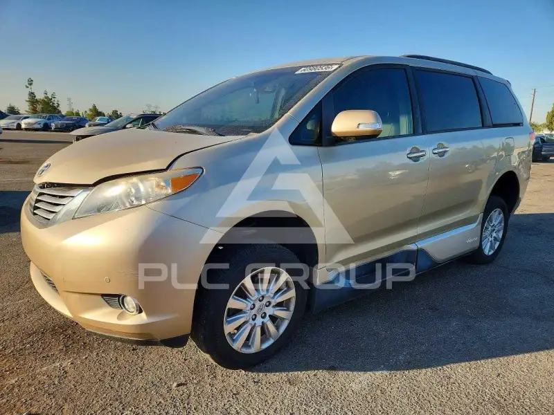 2014 Toyota SIENNA фото