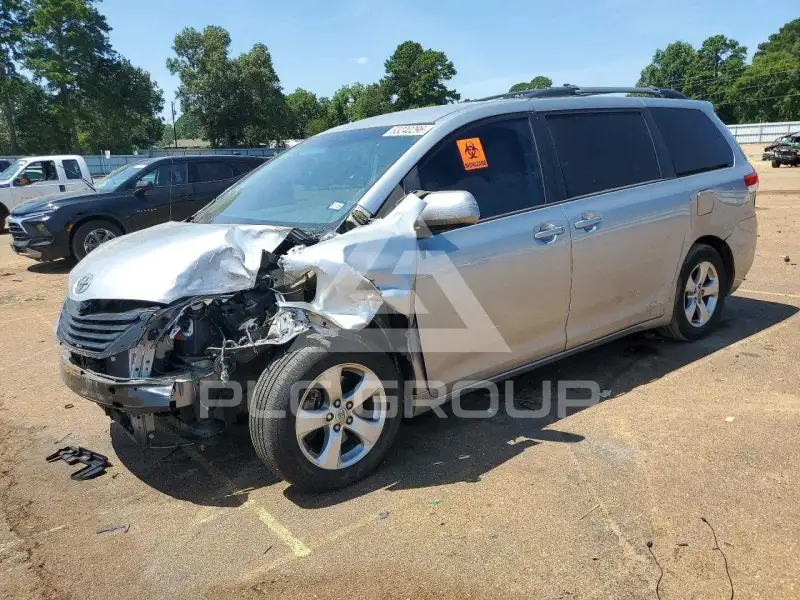 2014 Toyota SIENNA фото