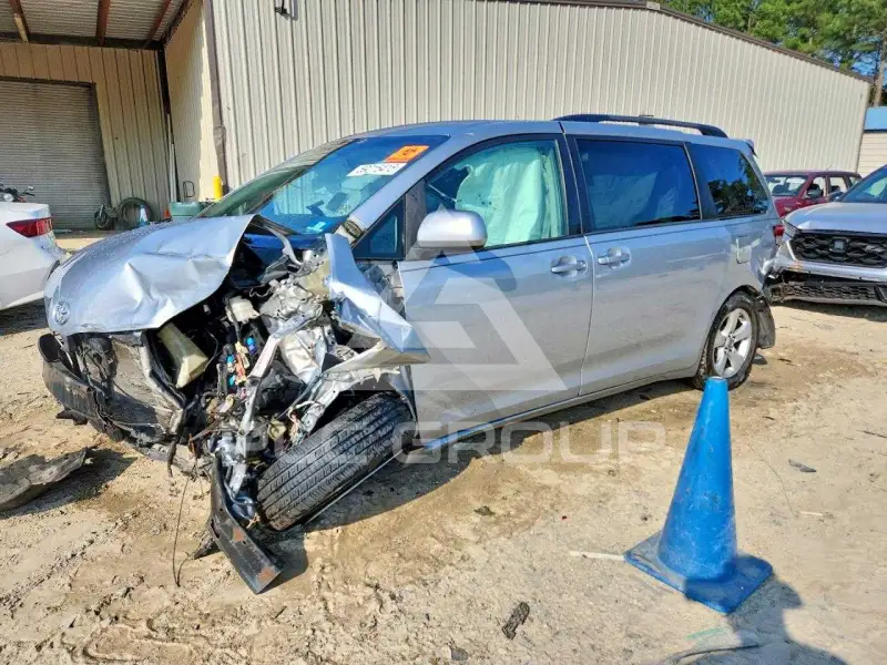 2014 Toyota SIENNA фото