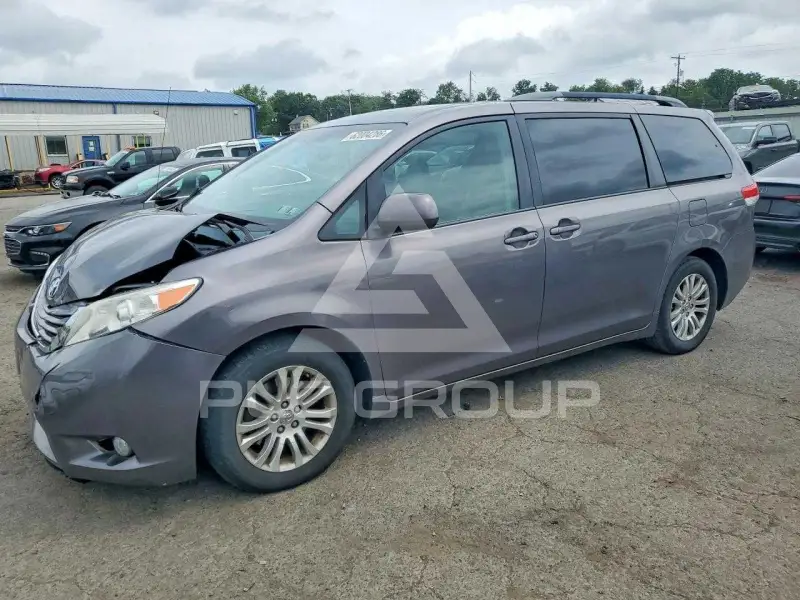 2014 Toyota SIENNA фото