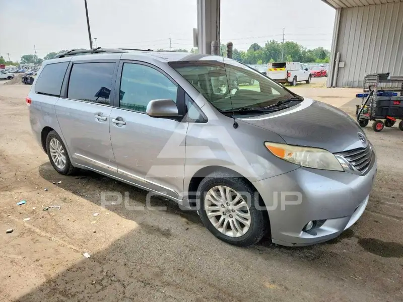 2014 Toyota SIENNA фото