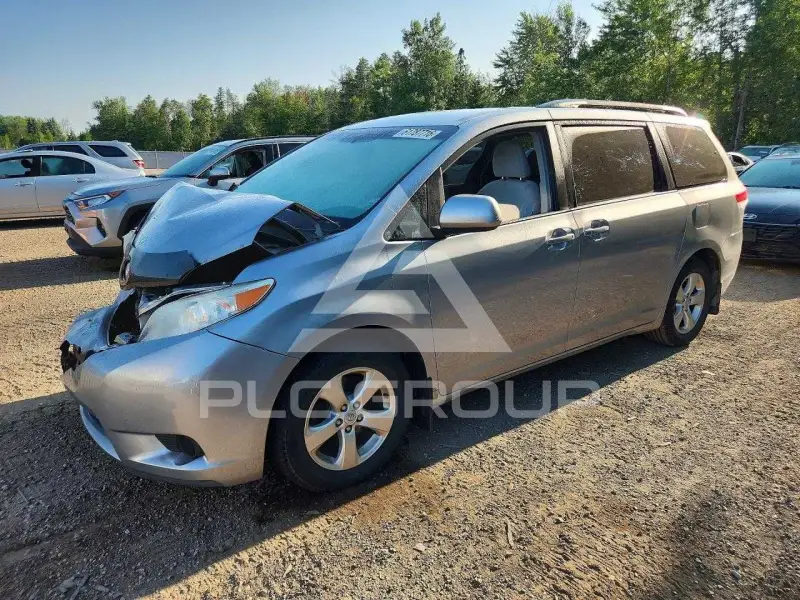2014 Toyota SIENNA фото