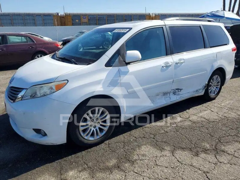 2014 Toyota SIENNA фото