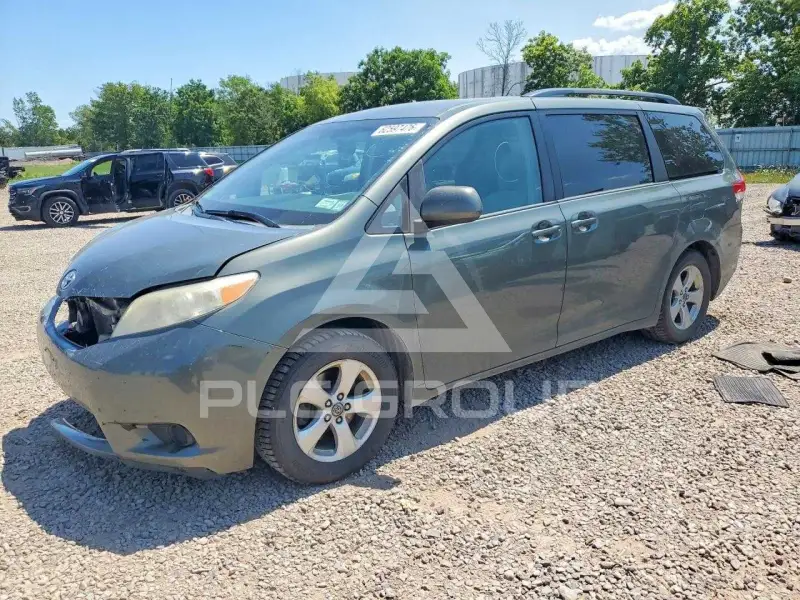 2014 Toyota SIENNA фото