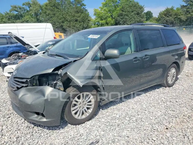 2014 Toyota SIENNA фото