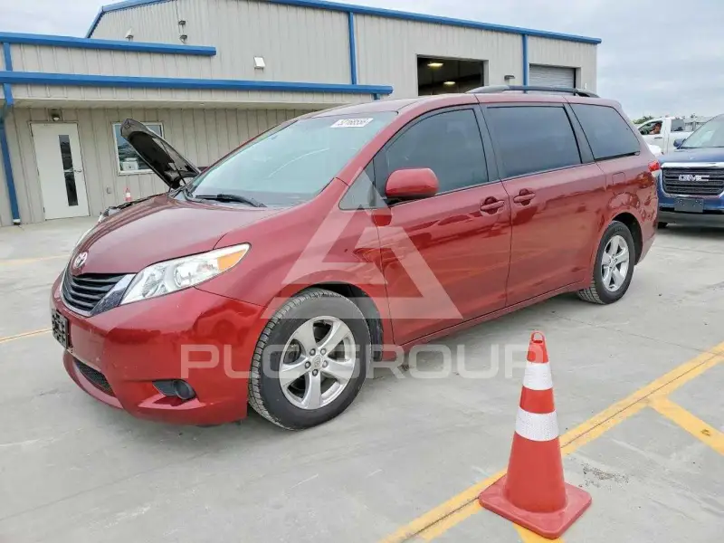 2014 Toyota SIENNA фото