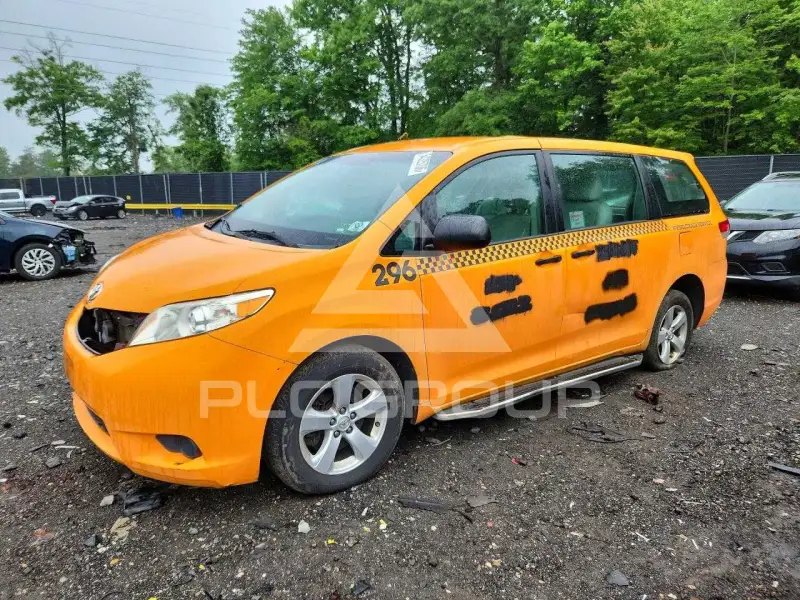 2014 Toyota SIENNA фото
