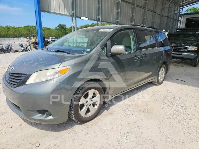 2014 Toyota SIENNA фото