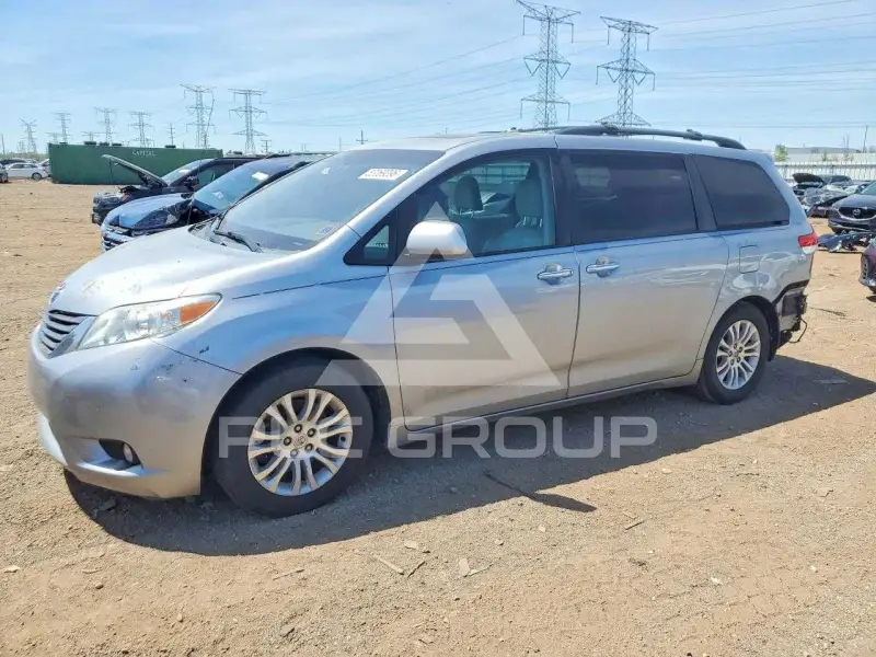 2014 Toyota SIENNA фото