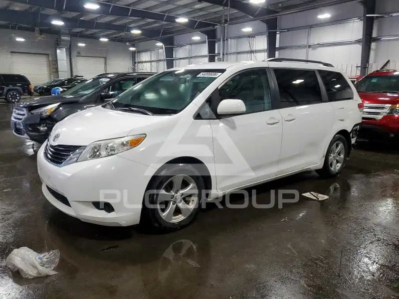 2014 Toyota SIENNA фото