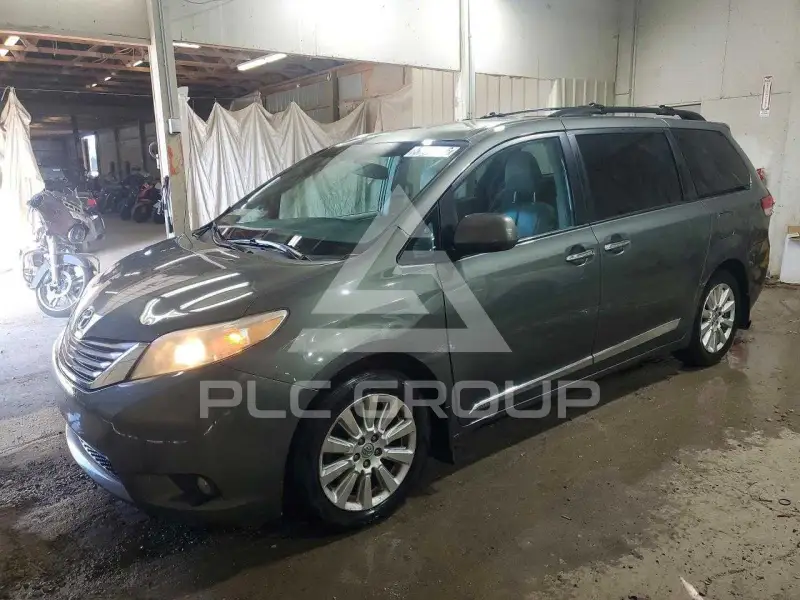 2014 Toyota SIENNA фото