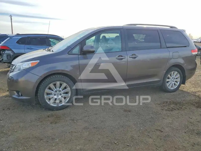 2014 Toyota SIENNA фото