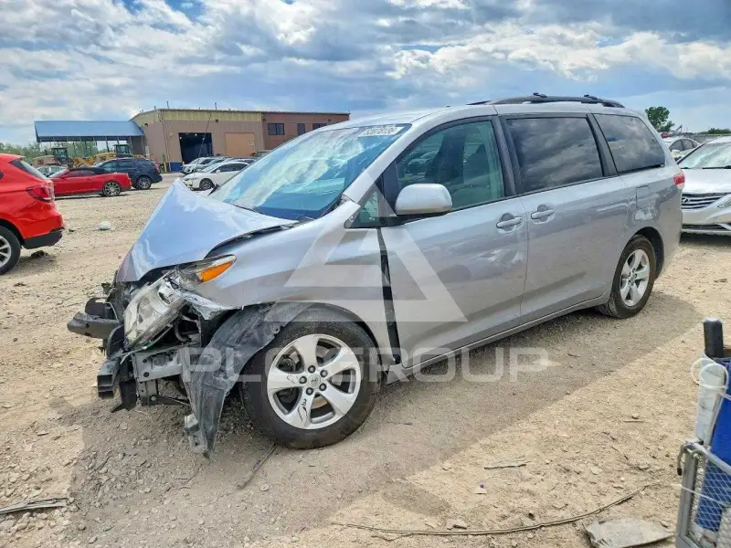 2014 Toyota SIENNA фото