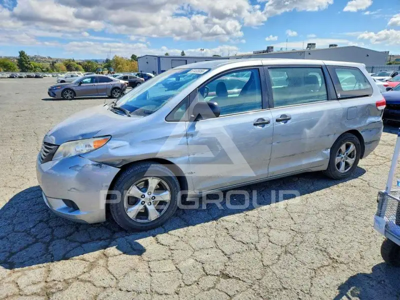 2014 Toyota SIENNA фото