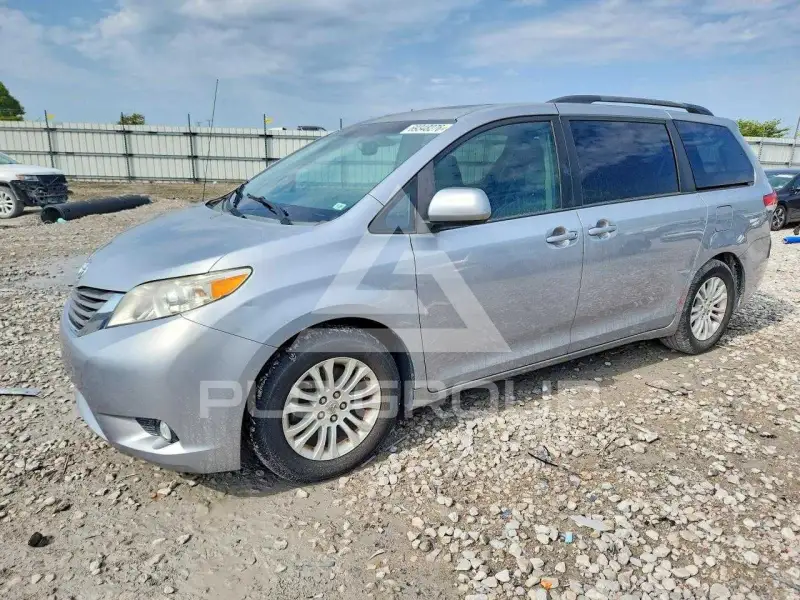2014 Toyota SIENNA фото