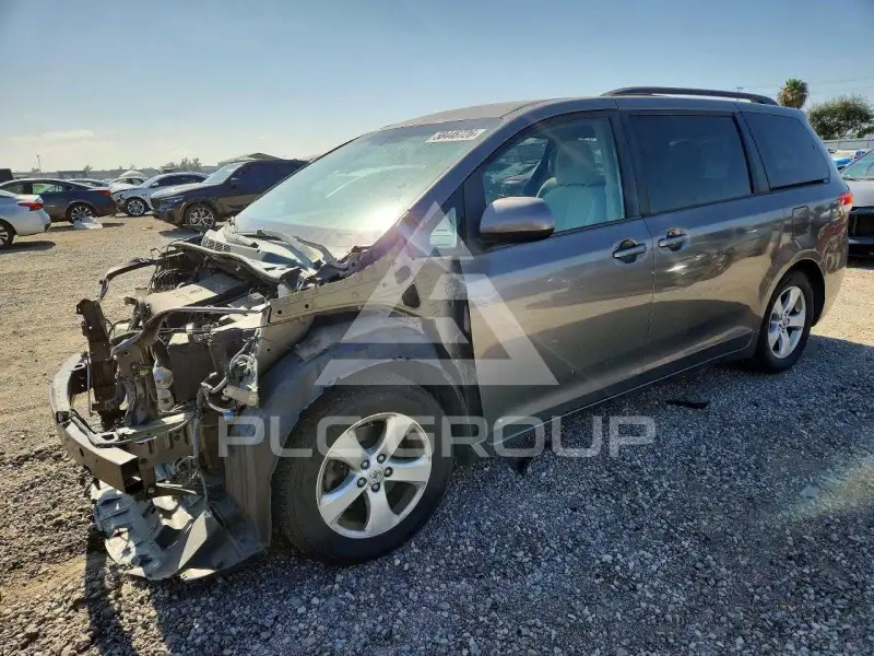 2014 Toyota SIENNA фото