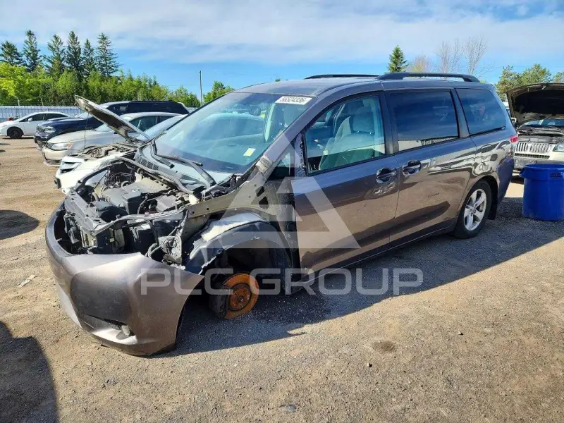 2014 Toyota SIENNA фото