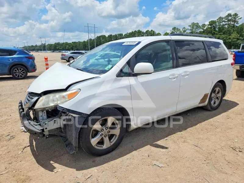 2014 Toyota SIENNA фото