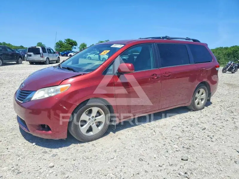 2014 Toyota SIENNA фото