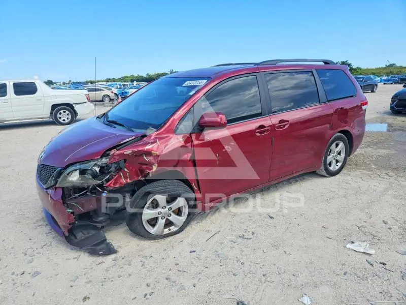 2014 Toyota SIENNA фото