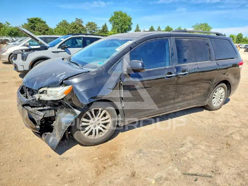 2014 Toyota SIENNA фото