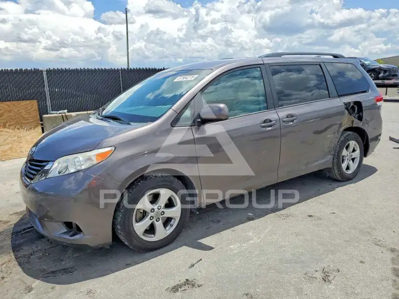 2014 Toyota SIENNA фото
