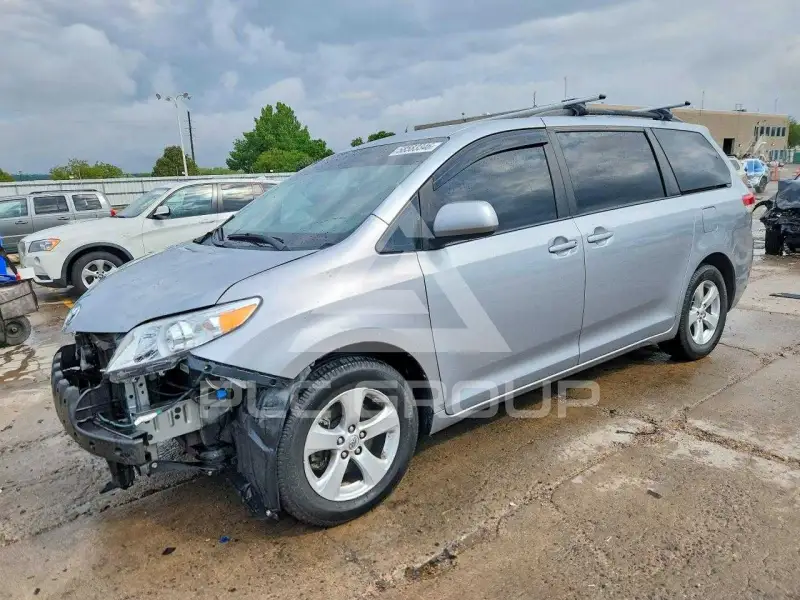 2014 Toyota SIENNA фото
