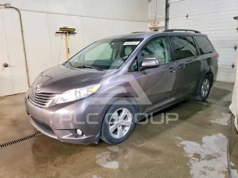 2014 Toyota SIENNA фото