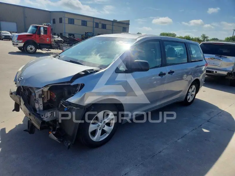 2014 Toyota SIENNA фото