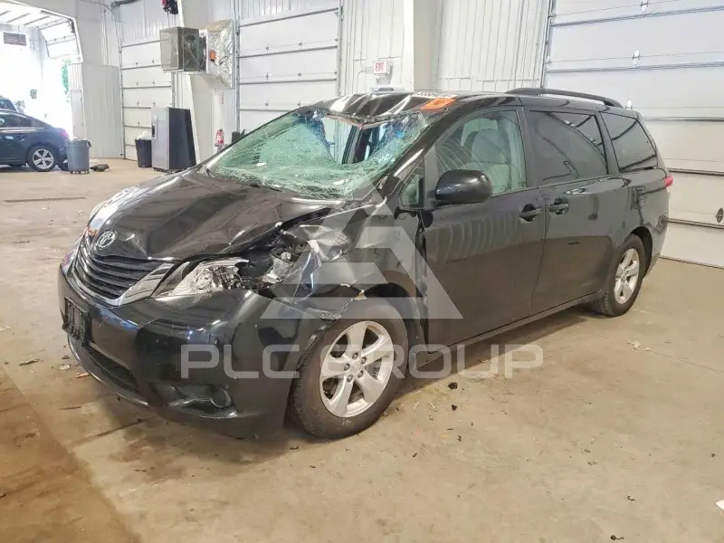 2014 Toyota SIENNA фото