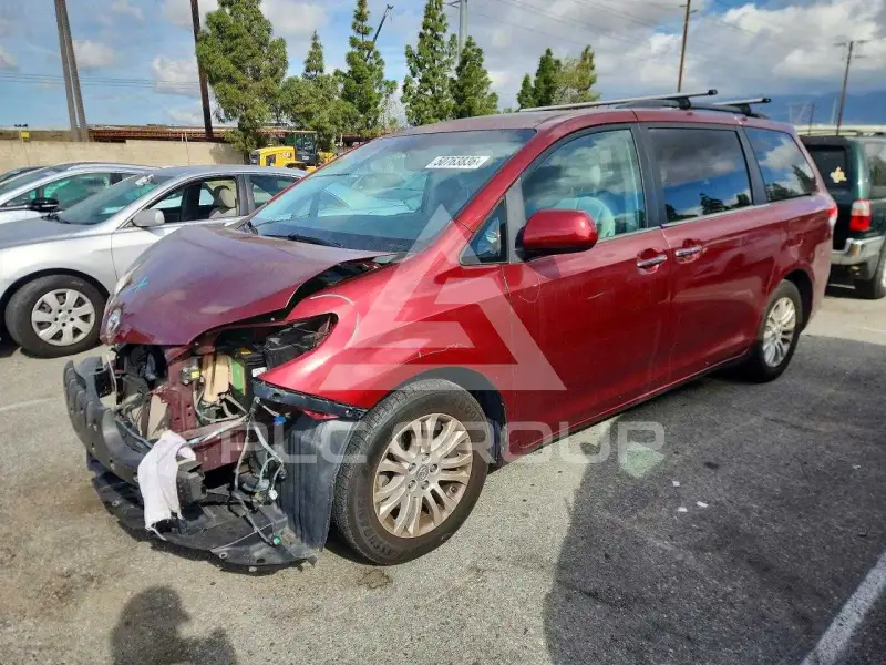 2014 Toyota SIENNA фото