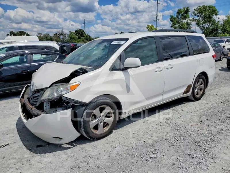 2014 Toyota SIENNA фото