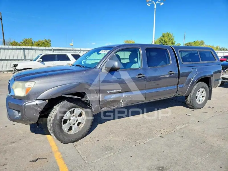2014 Toyota TACOMA photo