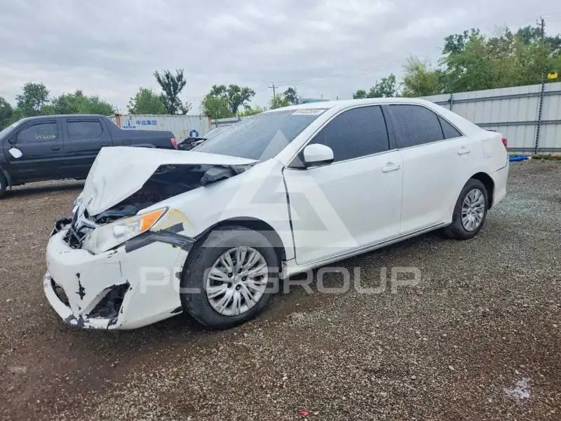 2014 Toyota CAMRY фото