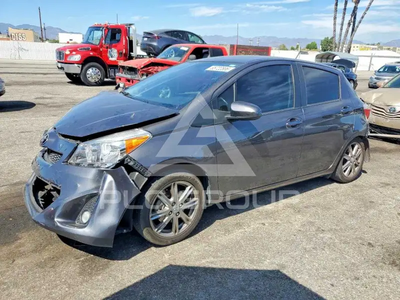 2014 Toyota YARIS фото