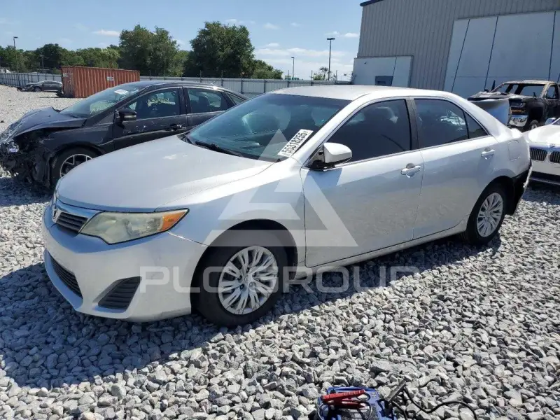 2014 Toyota CAMRY фото