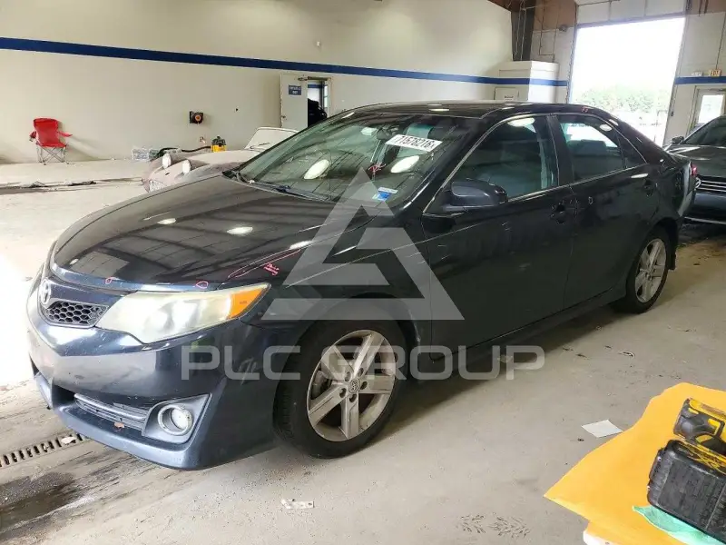 2014 Toyota CAMRY фото