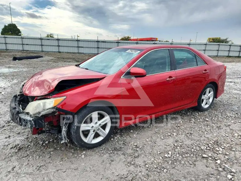 2014 Toyota CAMRY фото
