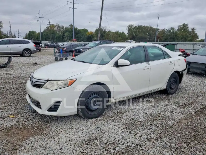 2014 Toyota CAMRY фото