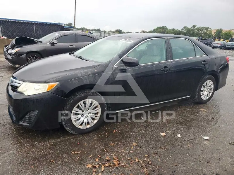 2014 Toyota CAMRY photo