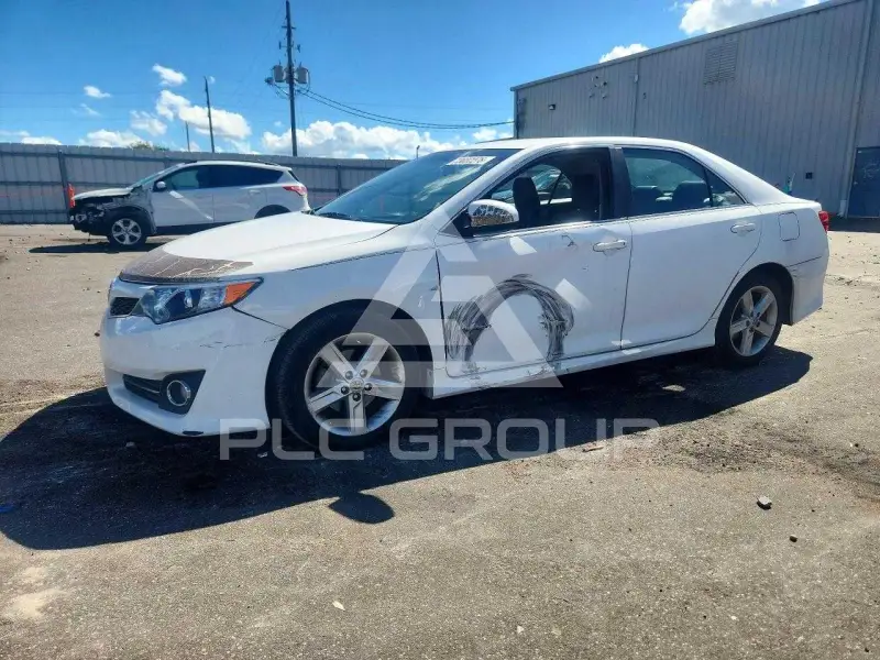2014 Toyota CAMRY photo