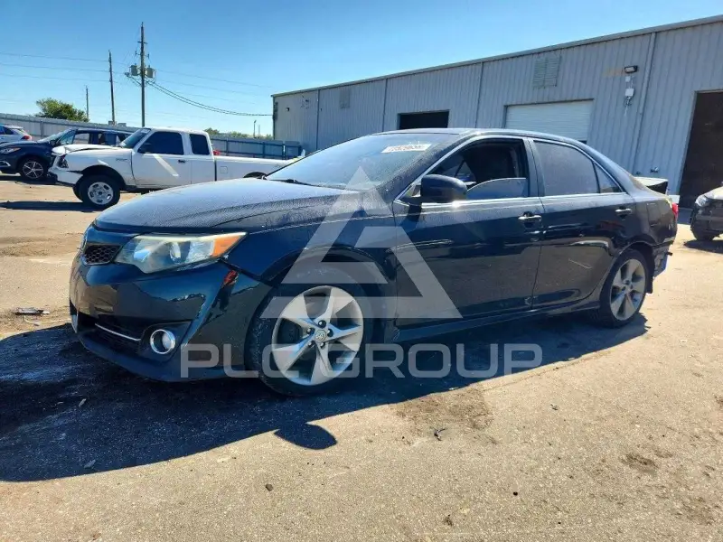 2014 Toyota CAMRY photo