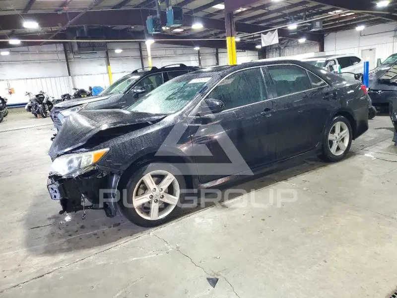2014 Toyota CAMRY фото