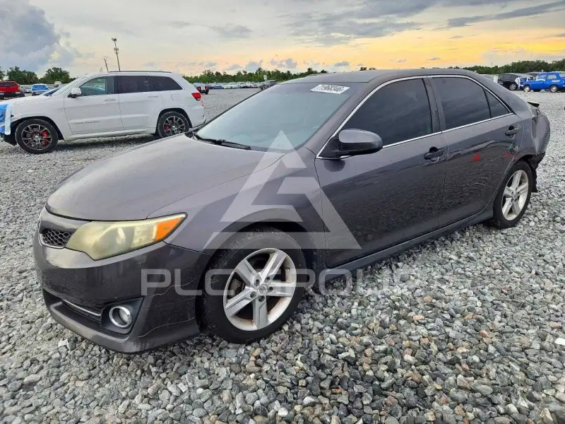 2014 Toyota CAMRY фото
