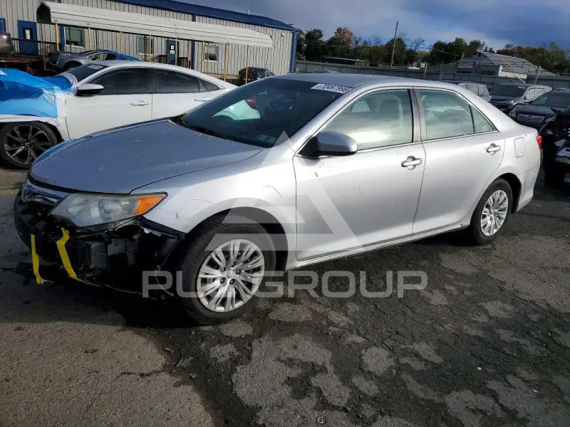 2014 Toyota CAMRY photo