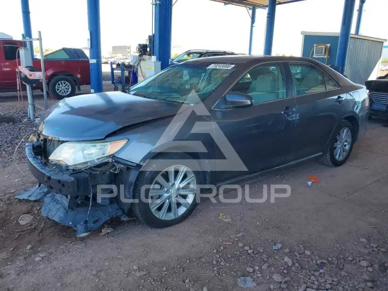 2014 Toyota CAMRY фото